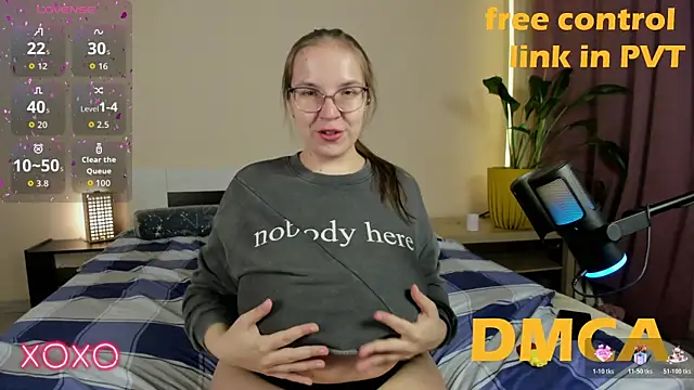 Snapshot of Your_Penny_ chatting on November 2025 09:17:02 PM Your Penny online show from November 2025 09:17:02 PM