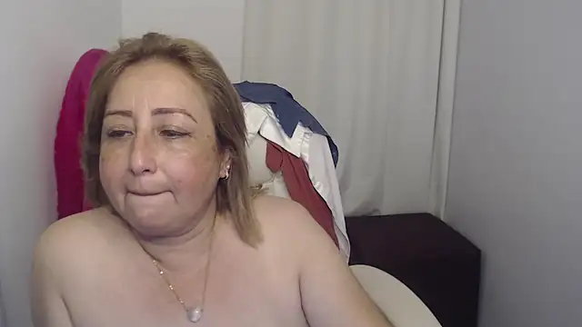 Snapshot of Abby_Halliwey chatting on January 2025 08:04:01 AM Abby Halliwey online show from January 2025 08:04:01 AM