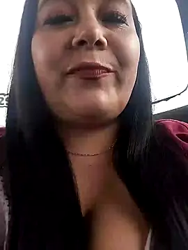 Snapshot of sara_pineros chatting on January 2025 06:57:01 PM sara pineros online show from January 2025 06:57:01 PM
