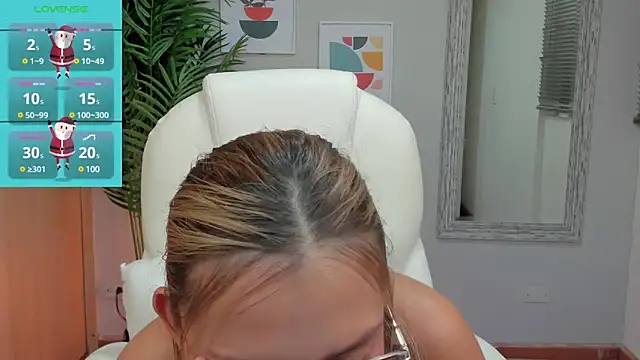 Snapshot of Mia_Sanchez01 chatting on December 2024 04:23:02 AM Mia Sanchez01 online show from December 2024 04:23:02 AM