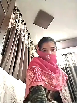 Snapshot of Cute-Ridhima chatting on January 2025 06:45:02 PM Cute-Ridhima online show from January 2025 06:45:02 PM