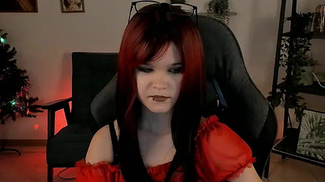 Snapshot of Elainebeness chatting on December 2024 01:24:01 AM Elainebeness online show from December 2024 01:24:01 AM