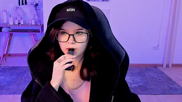 Snapshot of Elainebeness chatting on February 2025 01:45:01 AM Elainebeness online show from February 2025 01:45:01 AM