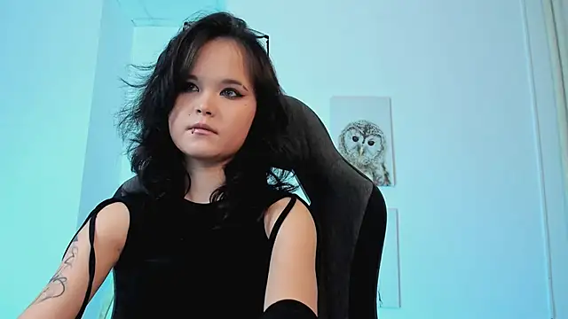 Snapshot of Elainebeness chatting on March 2025 04:34:02 PM Elainebeness online show from March 2025 04:34:02 PM