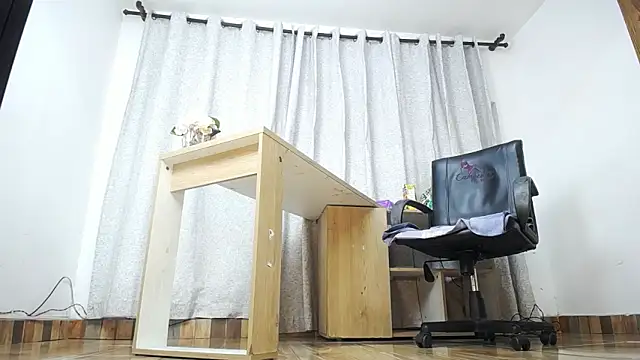 Kathleen Rodriguez online show from November 2025 11:13:02 AM