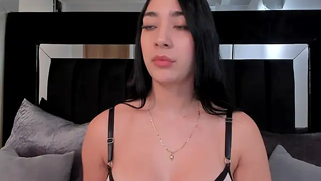 Snapshot of julieta_jewel chatting on March 2026 05:53:01 PM julieta jewel online show from March 2026 05:53:01 PM