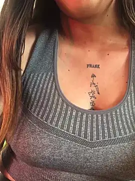 Miss oliviaa online show from February 2025 08:13:01 PM