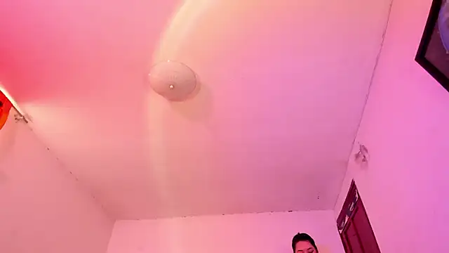 Miss oliviaa online show from September 2025 04:54:01 PM