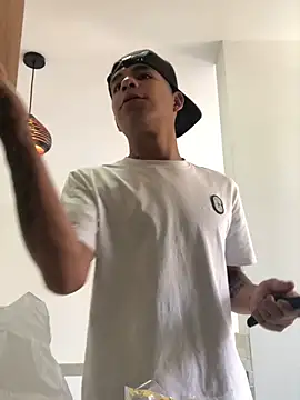 Snapshot of logannth chatting on March 2026 04:42:01 PM logannth online show from March 2026 04:42:01 PM