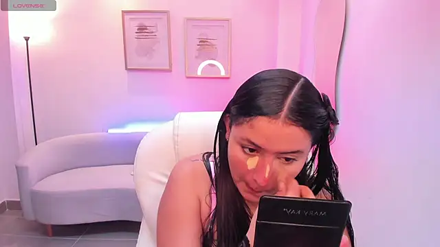 melanii palmer online show from March 2025 04:58:01 AM