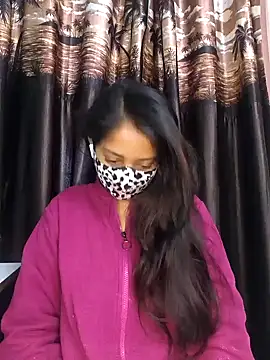 Snapshot of bigtitsqueen chatting on January 2025 03:43:02 AM bigtitsqueen online show from January 2025 03:43:02 AM