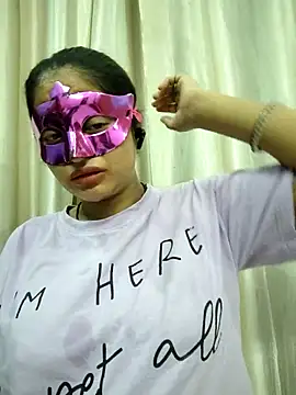 Snapshot of bigtitsqueen chatting on September 2025 03:55:02 AM bigtitsqueen online show from September 2025 03:55:02 AM