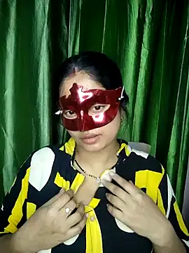 Snapshot of bigtitsqueen chatting on February 2026 04:18:01 PM bigtitsqueen online show from February 2026 04:18:01 PM