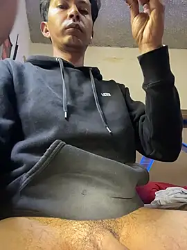 Snapshot of paulkrotz chatting on November 2025 05:48:02 PM paulkrotz online show from November 2025 05:48:02 PM