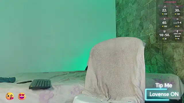 Snapshot of mikejaybra chatting on November 2025 05:57:01 PM mikejaybra online show from November 2025 05:57:01 PM