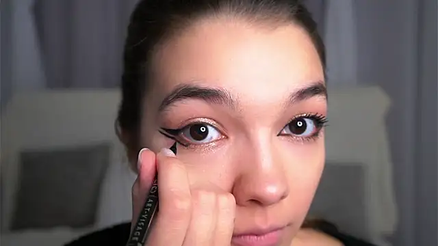 VeronaAppleberry online show from September 2025 11:14:01 AM