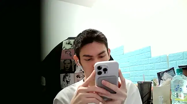 Snapshot of thisisbook_223 chatting on February 2025 03:31:01 PM thisisbook 223 online show from February 2025 03:31:01 PM