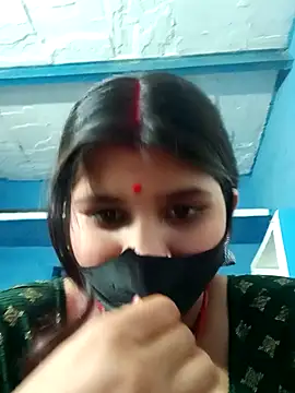 Snapshot of Nisha_Cute chatting on March 2025 10:33:01 AM Nisha Cute online show from March 2025 10:33:01 AM