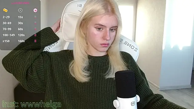 Snapshot of LizaKisses chatting on October 2025 10:27:02 AM LizaKisses online show from October 2025 10:27:02 AM