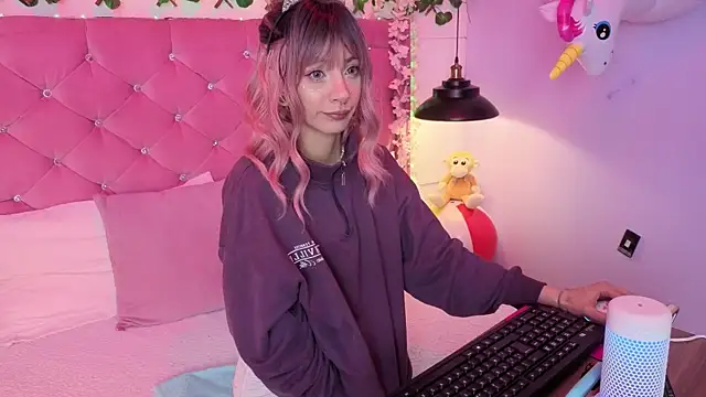 Snapshot of lauren_evans96 chatting on March 2026 03:34:01 AM lauren evans96 online show from March 2026 03:34:01 AM