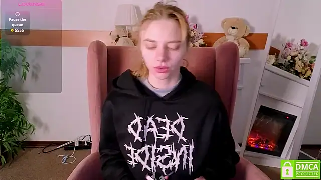 MirraBellanta online show from December 2025 10:48:02 PM