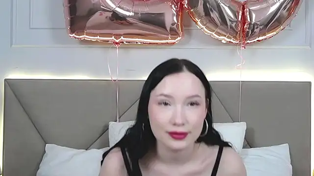 LeilaLow online show from February 2025 03:21:01 PM