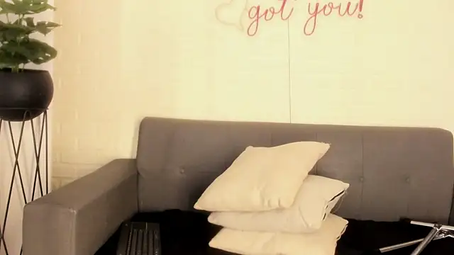 karina gomez 18 online show from December 2025 11:29:01 AM