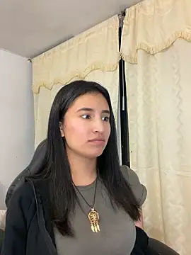 paulinamoons1 online show from May 2026 06:32:01 AM