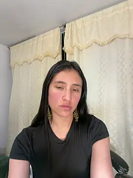 paulinamoons1 online show from May 2026 04:19:01 AM