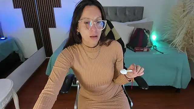 Nami sunny online show from February 2026 06:55:02 PM