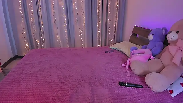 Snapshot of Dollyaa chatting on March 2026 01:40:02 PM Dollyaa online show from March 2026 01:40:02 PM