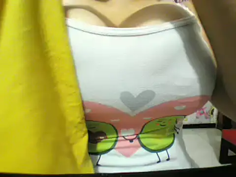 Snapshot of Evelynnsexx chatting on March 2025 12:12:02 PM Evelynnsexx online show from March 2025 12:12:02 PM