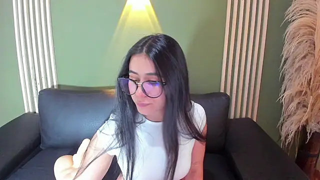 ChloeTurner  online show from November 2025 08:30:01 PM