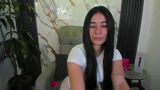 ChloeTurner  online show from May 2026 01:08:02 PM