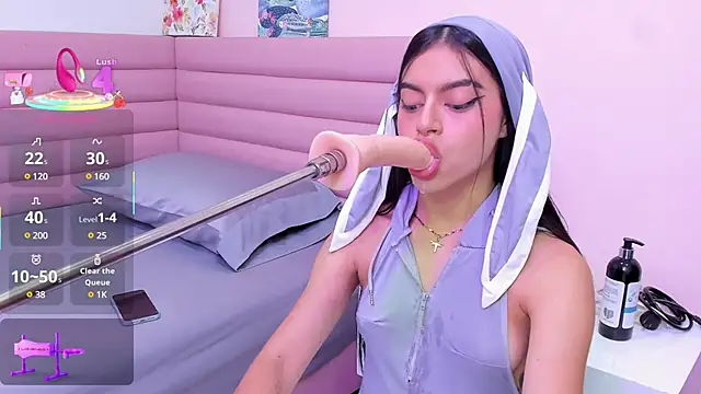 Snapshot of isabella_santos1 chatting on February 2025 12:42:01 PM isabella santos1 online show from February 2025 12:42:01 PM