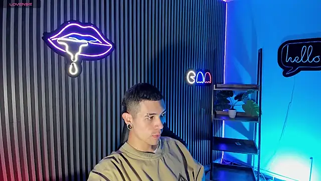 Jefer rick  online show from November 2025 12:19:02 PM