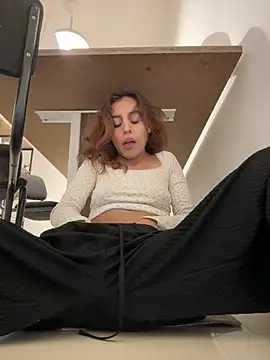 Snapshot of Katee_Jones chatting on February 2026 08:16:01 PM Katee Jones online show from February 2026 08:16:01 PM