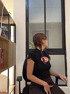 Snapshot of Katee_Jones chatting on February 2026 08:16:01 PM Katee Jones online show from February 2026 08:16:01 PM