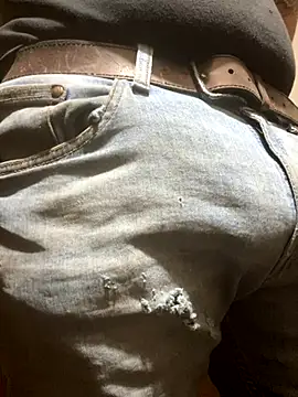 yomanfriend online show from December 2024 09:48:01 PM