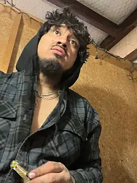 yomanfriend online show from December 2024 11:34:02 PM