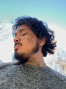 yomanfriend online show from December 2024 10:12:01 PM