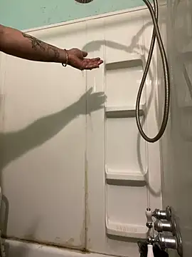 yomanfriend online show from December 2024 01:34:02 AM