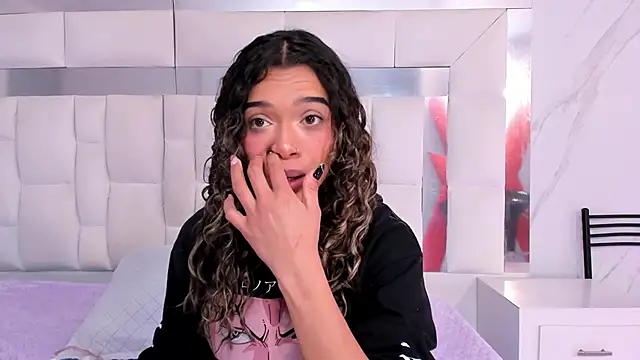 BritneyCollins online show from October 2025 12:02:01 PM