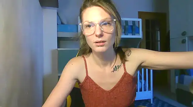 Snapshot of Feli_blue chatting on December 2024 12:16:02 PM Feli blue online show from December 2024 12:16:02 PM