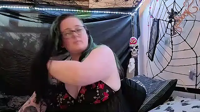 Bunny Cummings online show from January 2026 01:16:01 PM