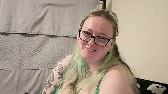 Bunny Cummings online show from May 2026 10:18:02 PM