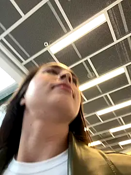 Holly Play online show from September 2025 10:09:01 AM