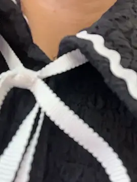 Holly Play online show from October 2025 10:36:01 AM