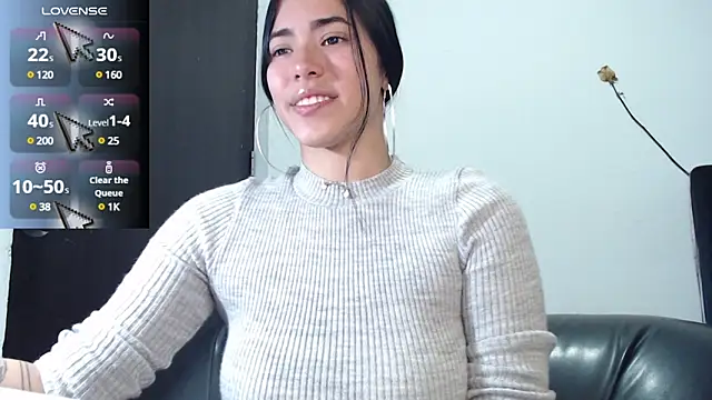 LESLIEBLACK  online show from January 2025 11:46:01 PM