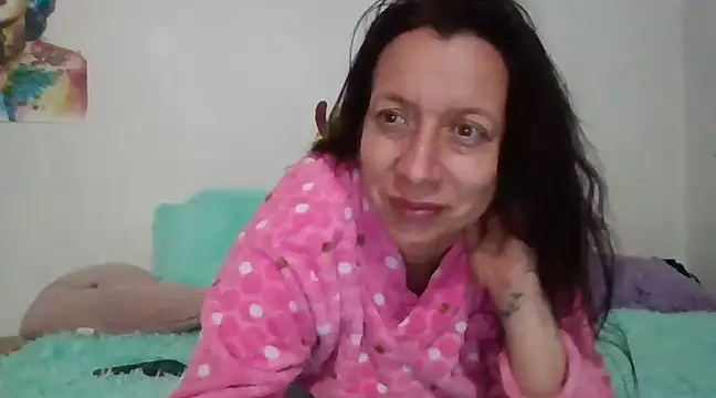 Snapshot of milfevha chatting on January 2025 03:33:02 AM milfevha online show from January 2025 03:33:02 AM
